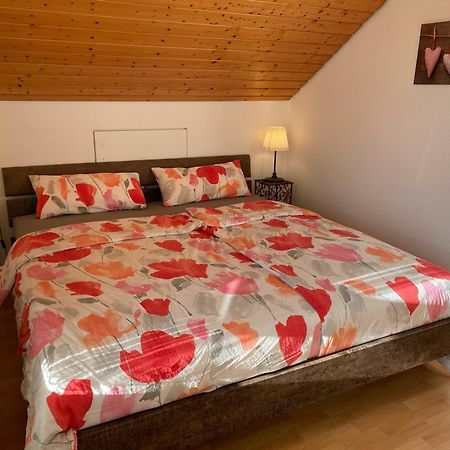 Haus Am Sonnenhuegel Apartment Bad Urach Ngoại thất bức ảnh
